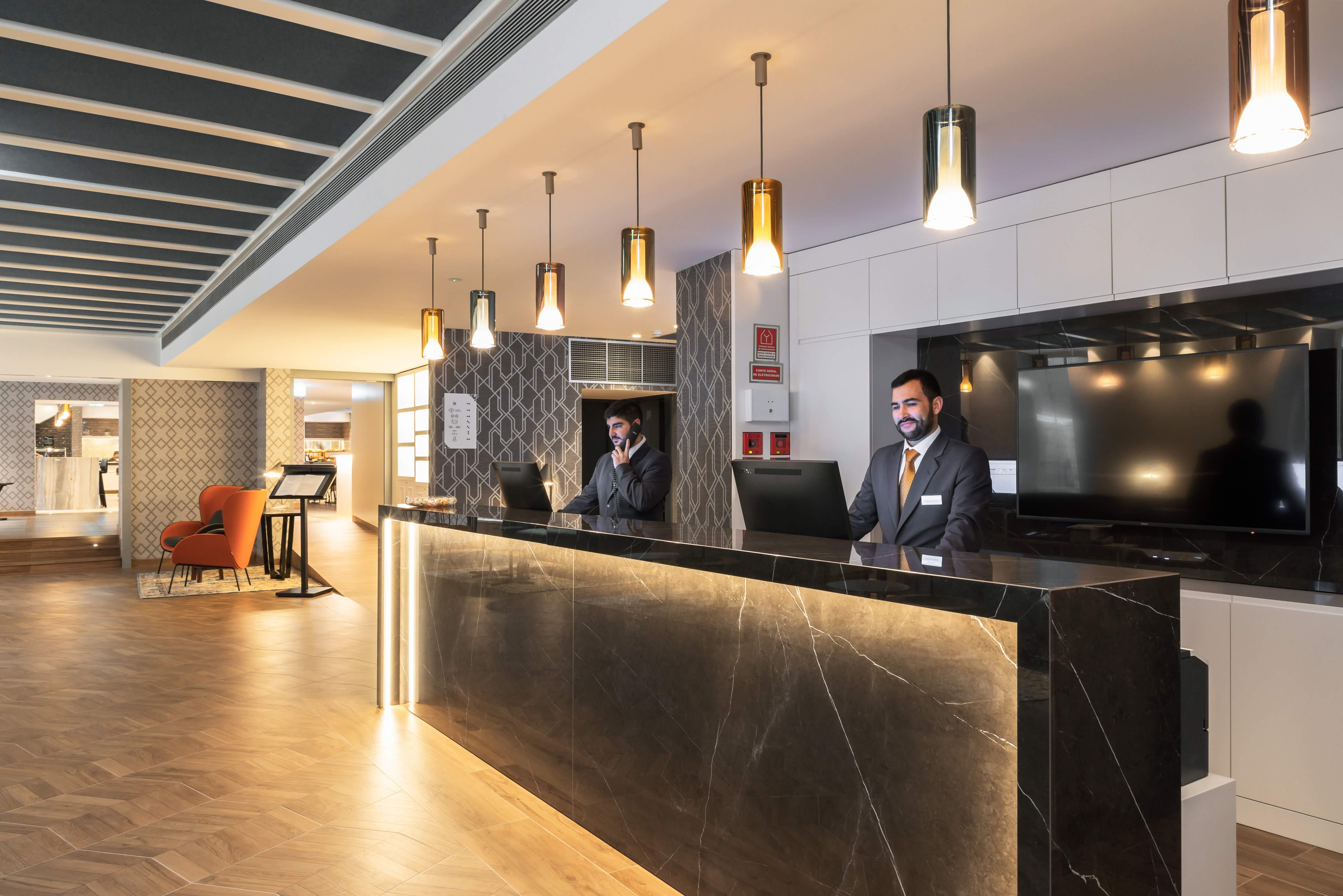 Catalonia Porto Hotel Екстериор снимка