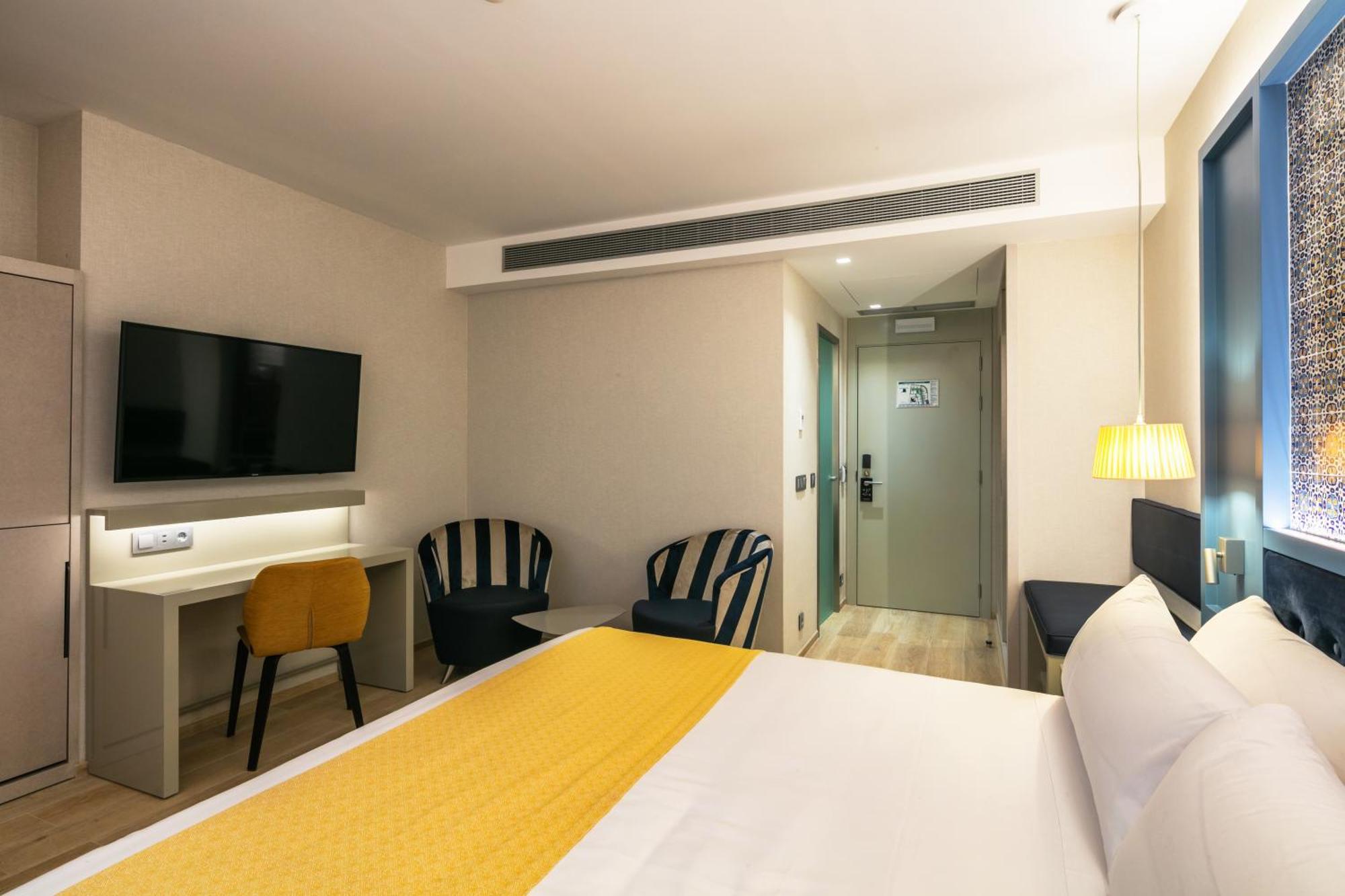 Catalonia Porto Hotel Стая снимка