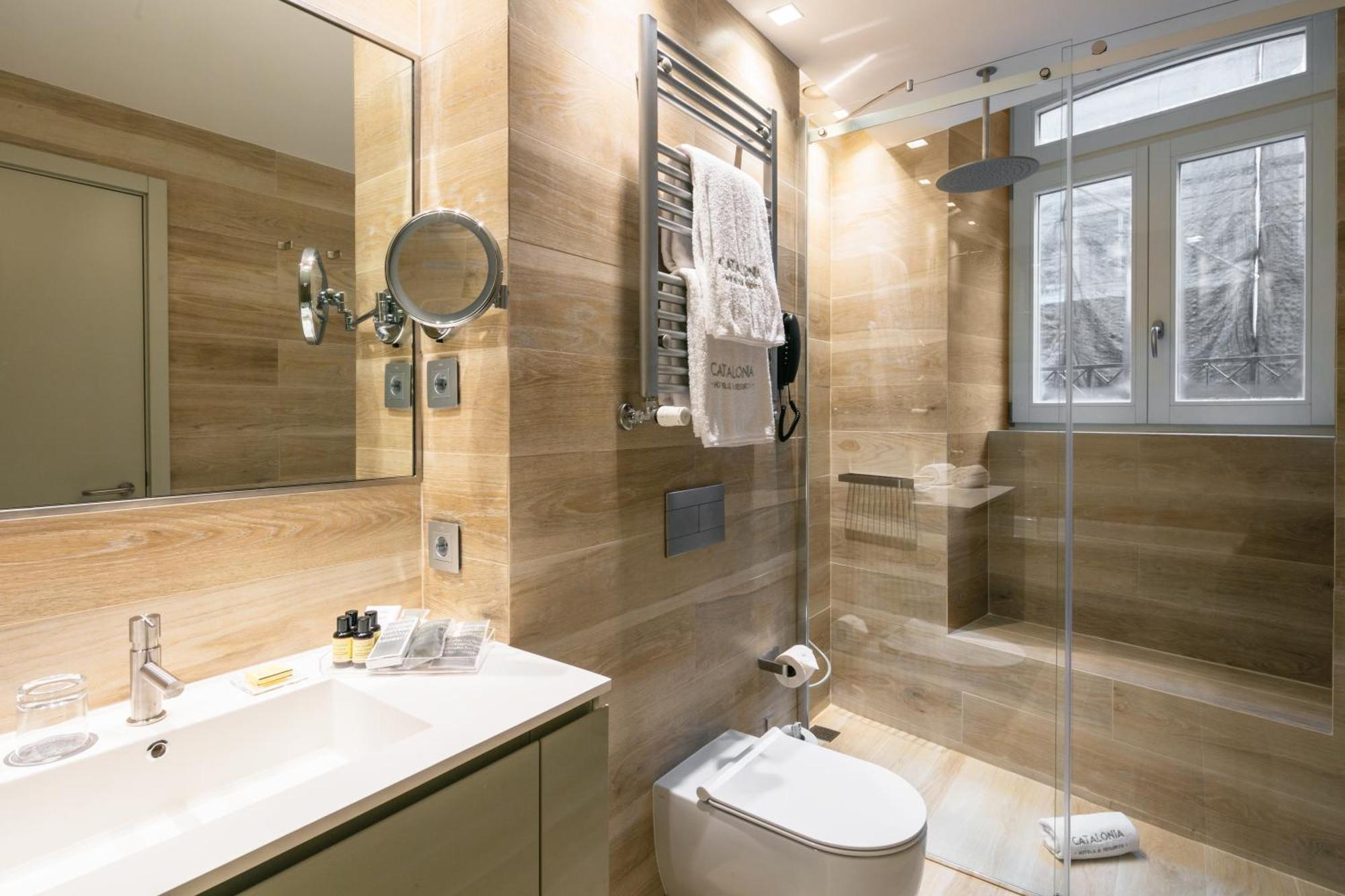 Catalonia Porto Hotel Стая снимка