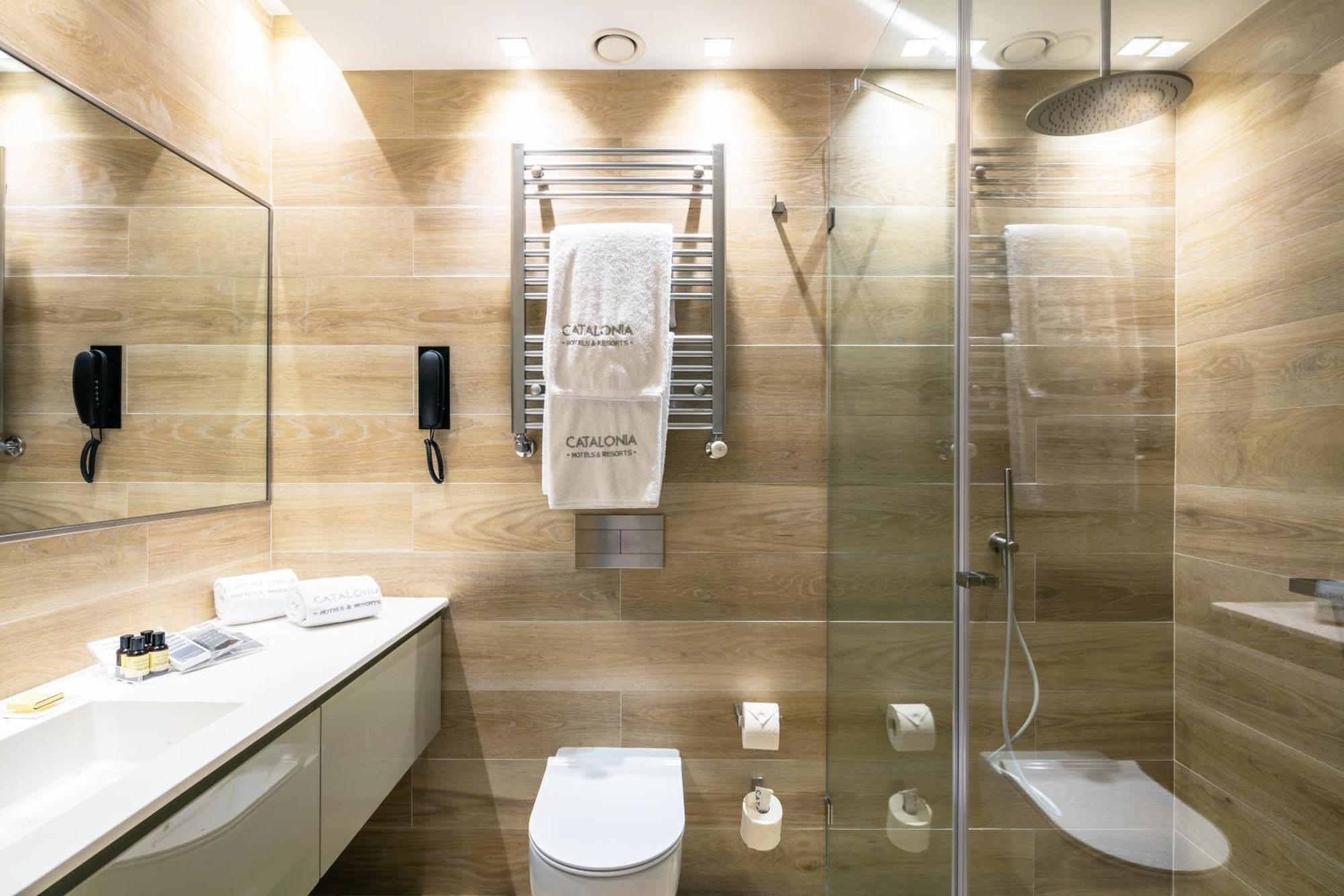 Catalonia Porto Hotel Стая снимка