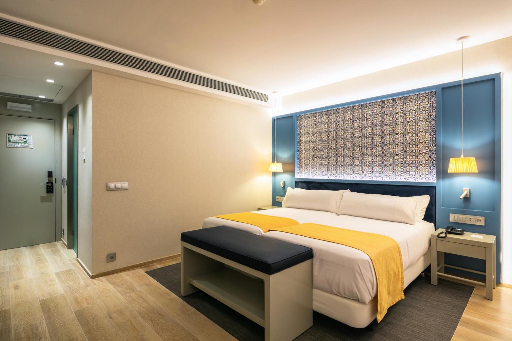 Catalonia Porto Hotel Стая снимка