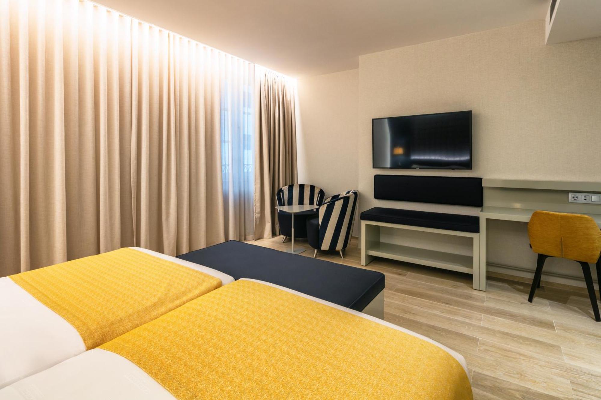 Catalonia Porto Hotel Стая снимка